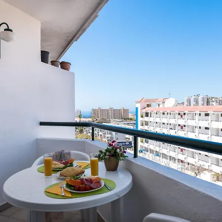 Apartment 427 Beautiful Summerland Wi-fi Sat-tv *