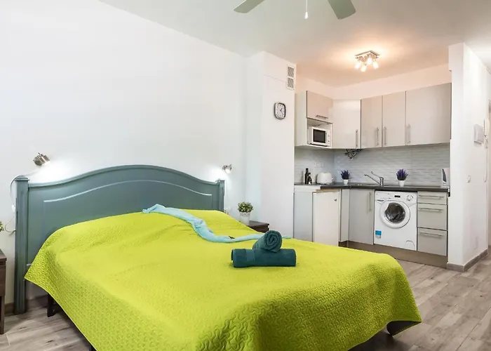 427 Beautiful Summerland Wi-fi Sat-tv 公寓 *